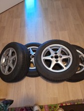 autoreifen und Felgen